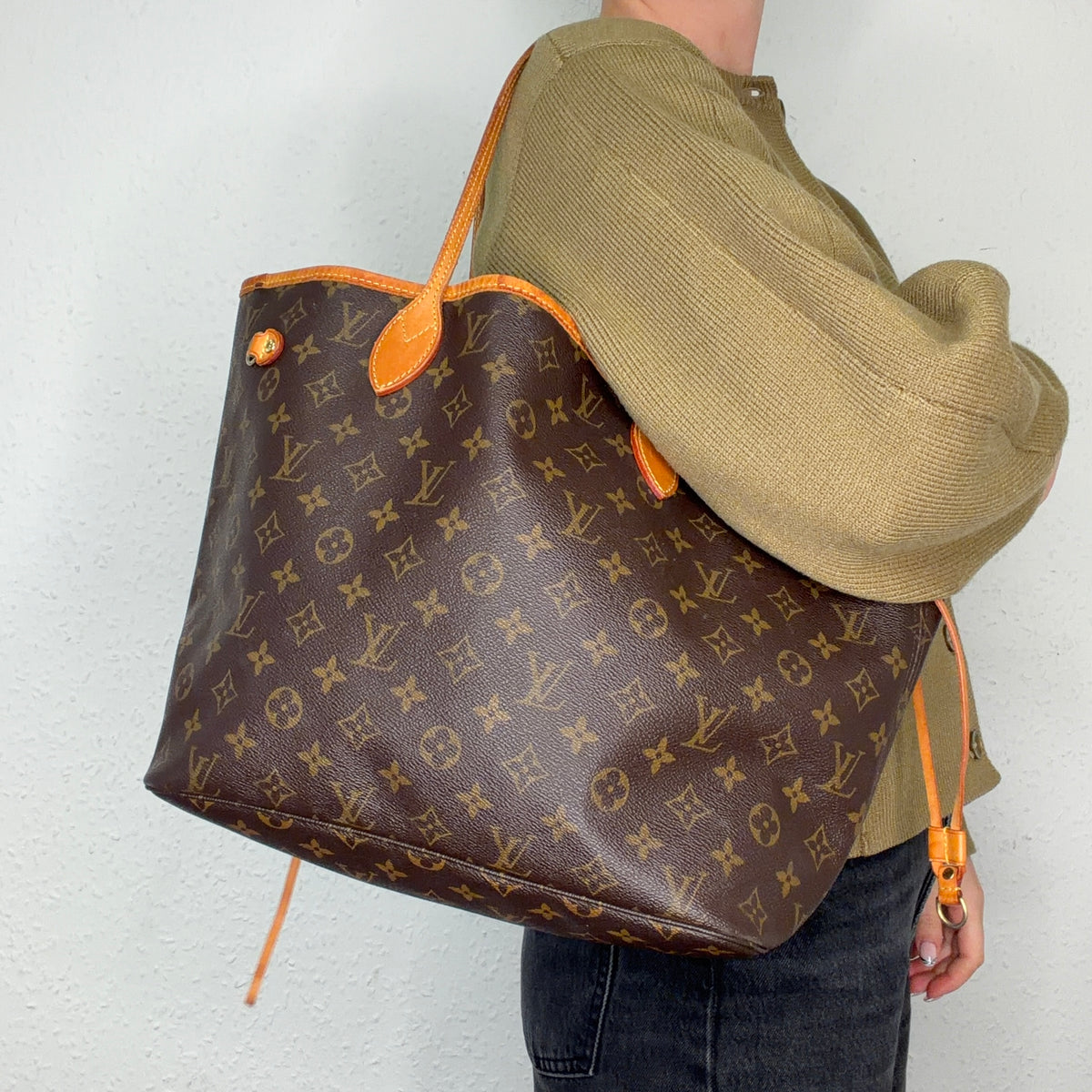Louis Vuitton Neverfull MM Monogram AR3067