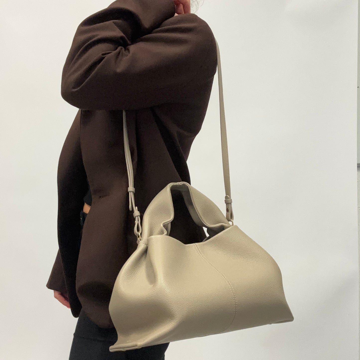 Polene Numero Neuf Textured Taupe Classic Size