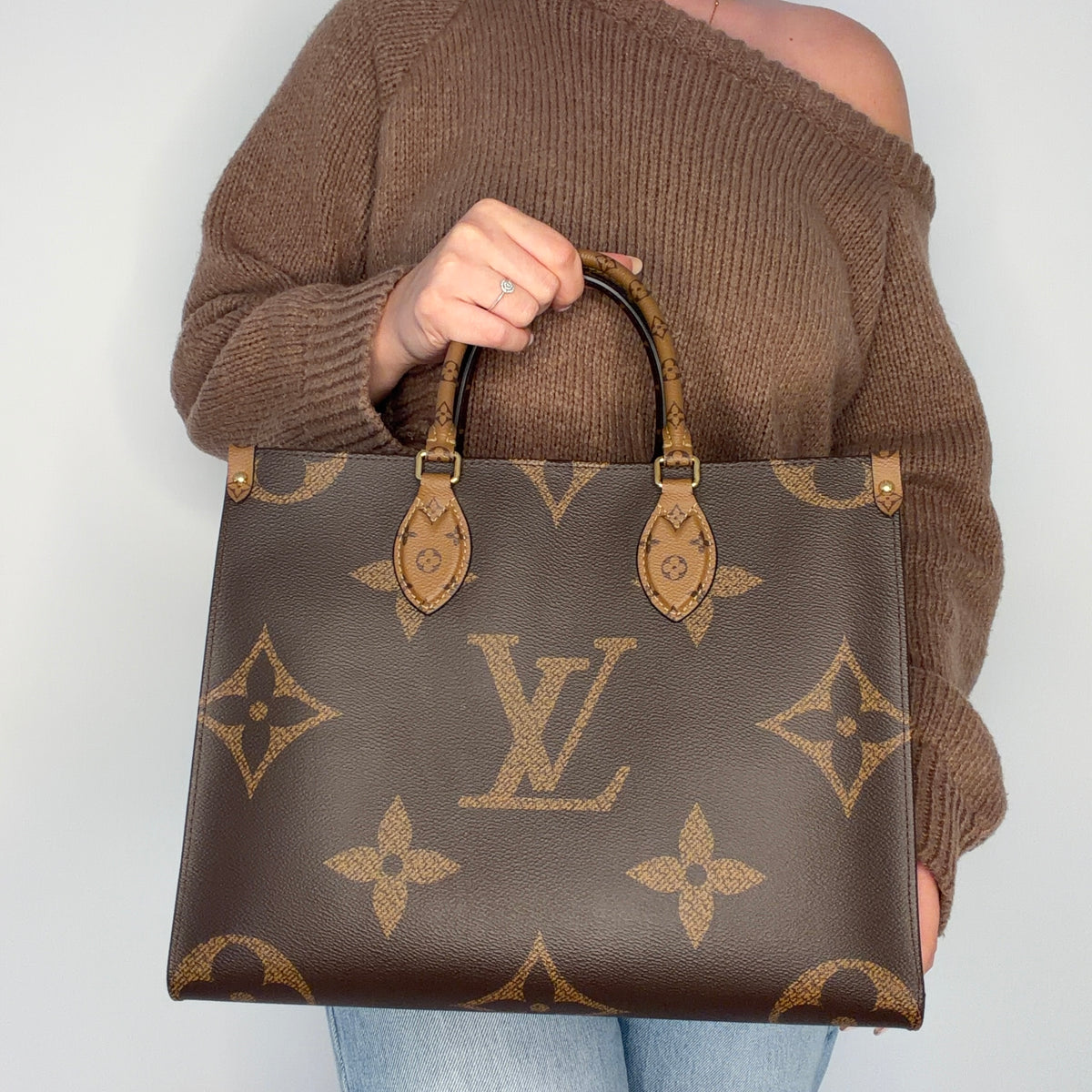 Louis Vuitton OnTheGo MM FL2260