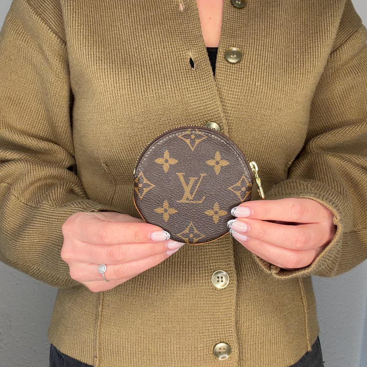 Louis Vuitton Round Coin Purse Monogram TA0166 - 2016