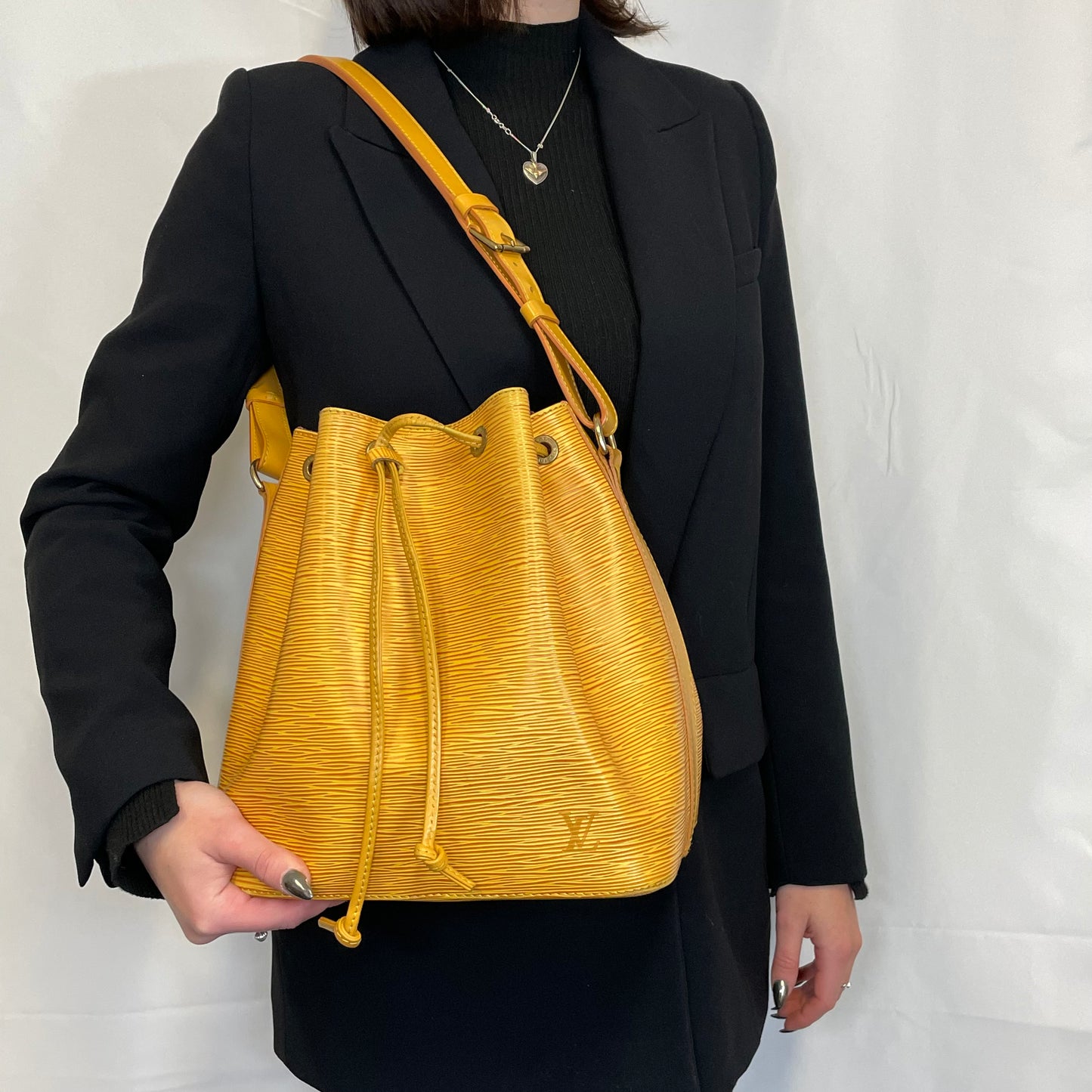 Louis Vuitton Tassil Yellow Epi Leather Noe AR1914