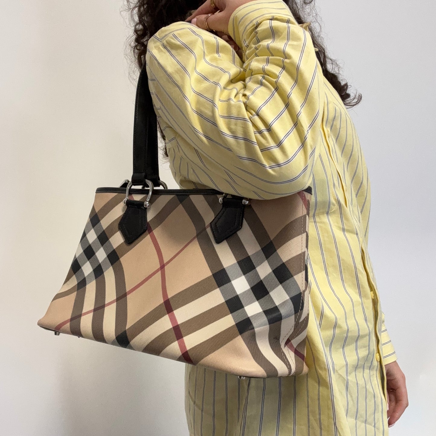 Burberry Nova Check Zipped Tote East West
