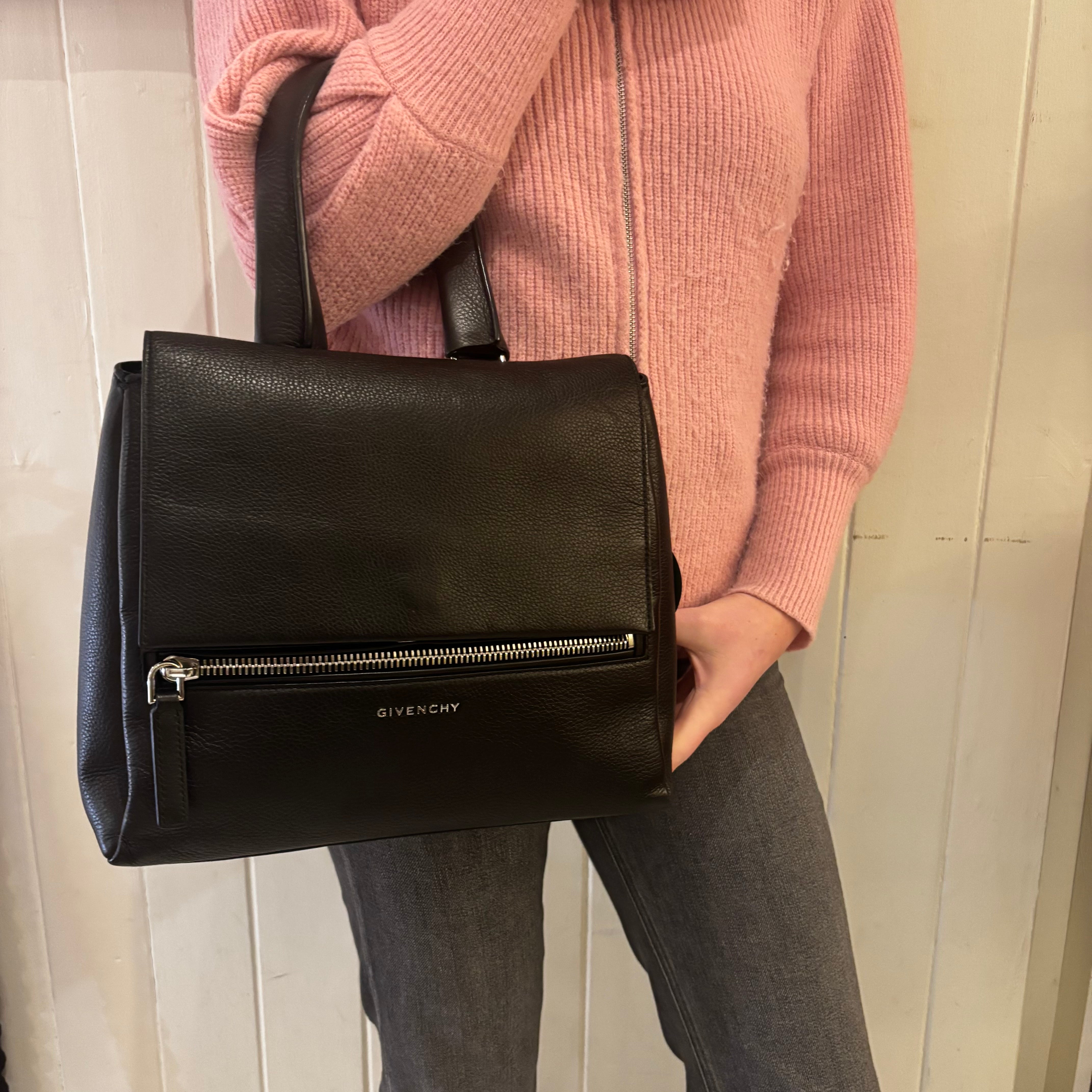 Givenchy Pandora Pure Small Black Convertible – Designer Givenchy Pandora Pure Small Black Convertible – Designer