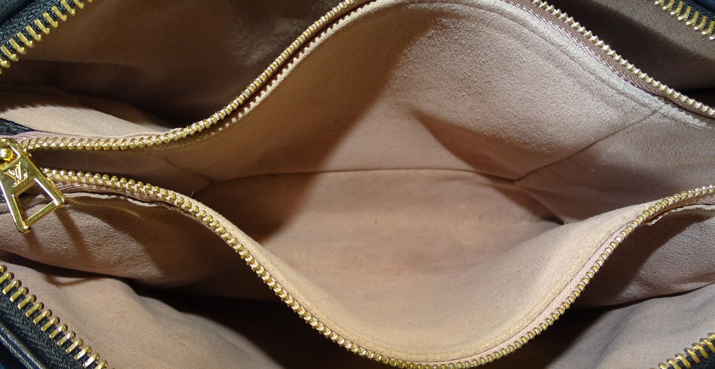 Louis Vuitton Coussin Noir PM (NFID)