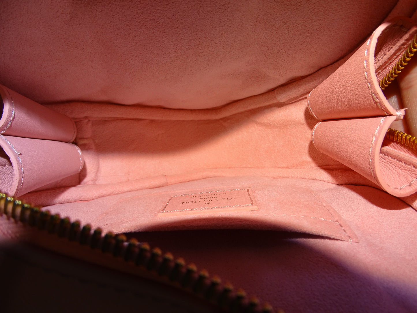 Louis Vuitton New Wave Love Lock Bag Baby Pink NZ0149 - 2019