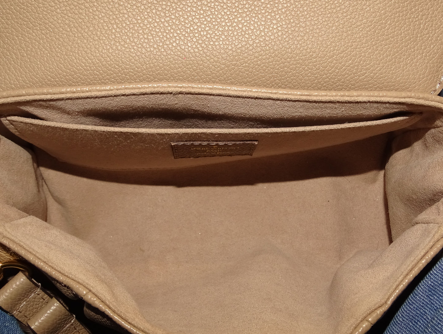 Louis Vuitton Favorite Empreinte Monogram In Tourterelle & Crème NM