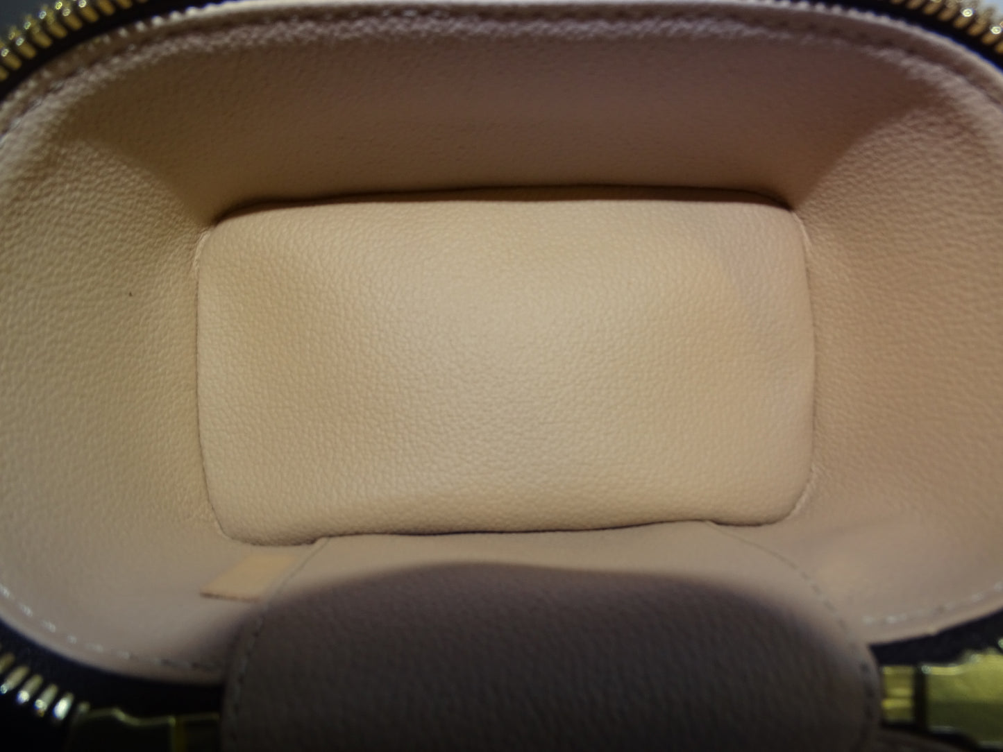 Louis Vuitton Nice Vanity Nano Monogram PL5210 - 2020