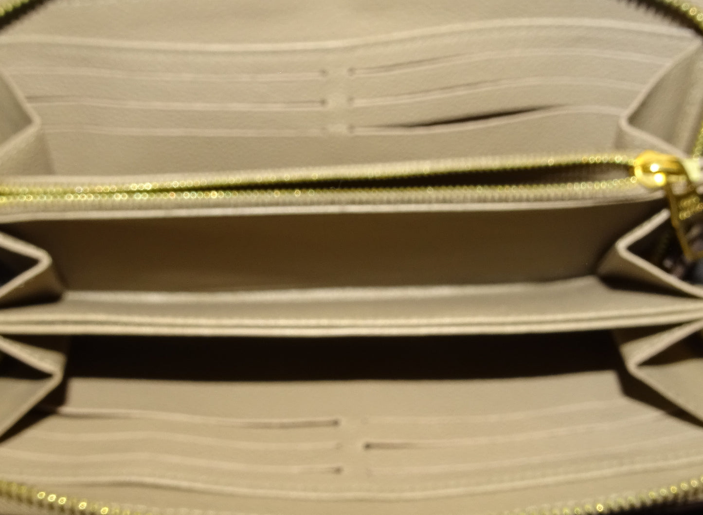 Louis Vuitton Long Zippy Wallet Tourterelle Empreinte (NFID)