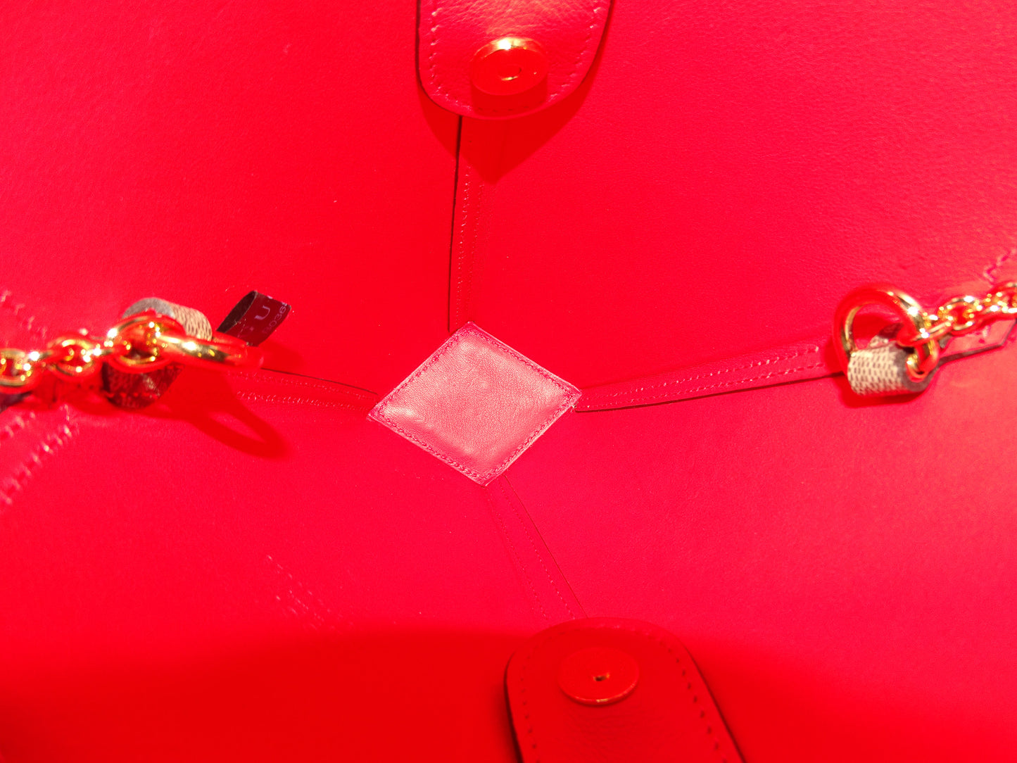 Gucci Valentine's Day Limited Edition Love Heart Bag