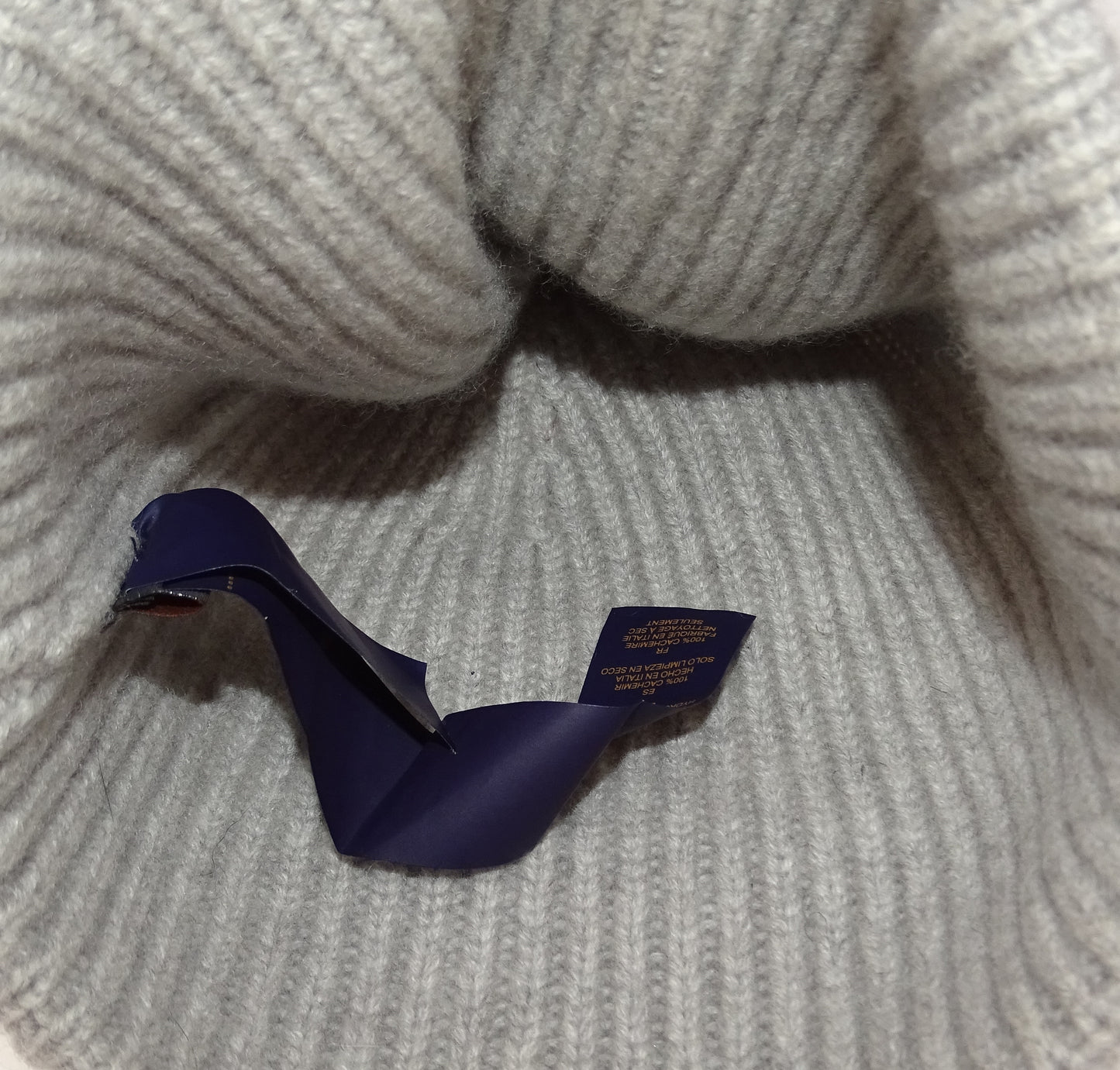Louis Vuitton LV Spark Beanie Grey 100% Cashmere