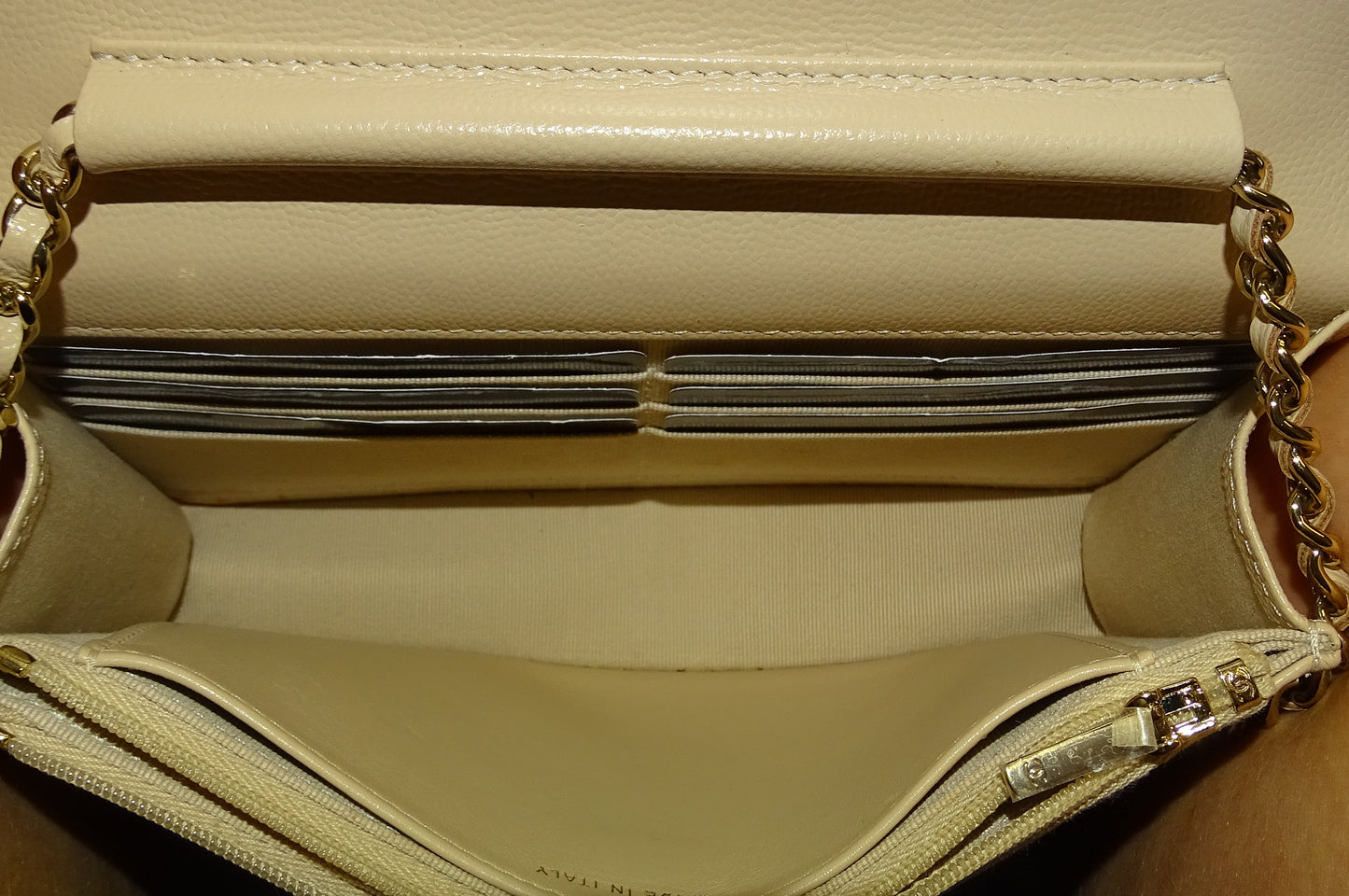Chanel Wallet on Chain with CC Heart Strass Detail SS25 (NFID)