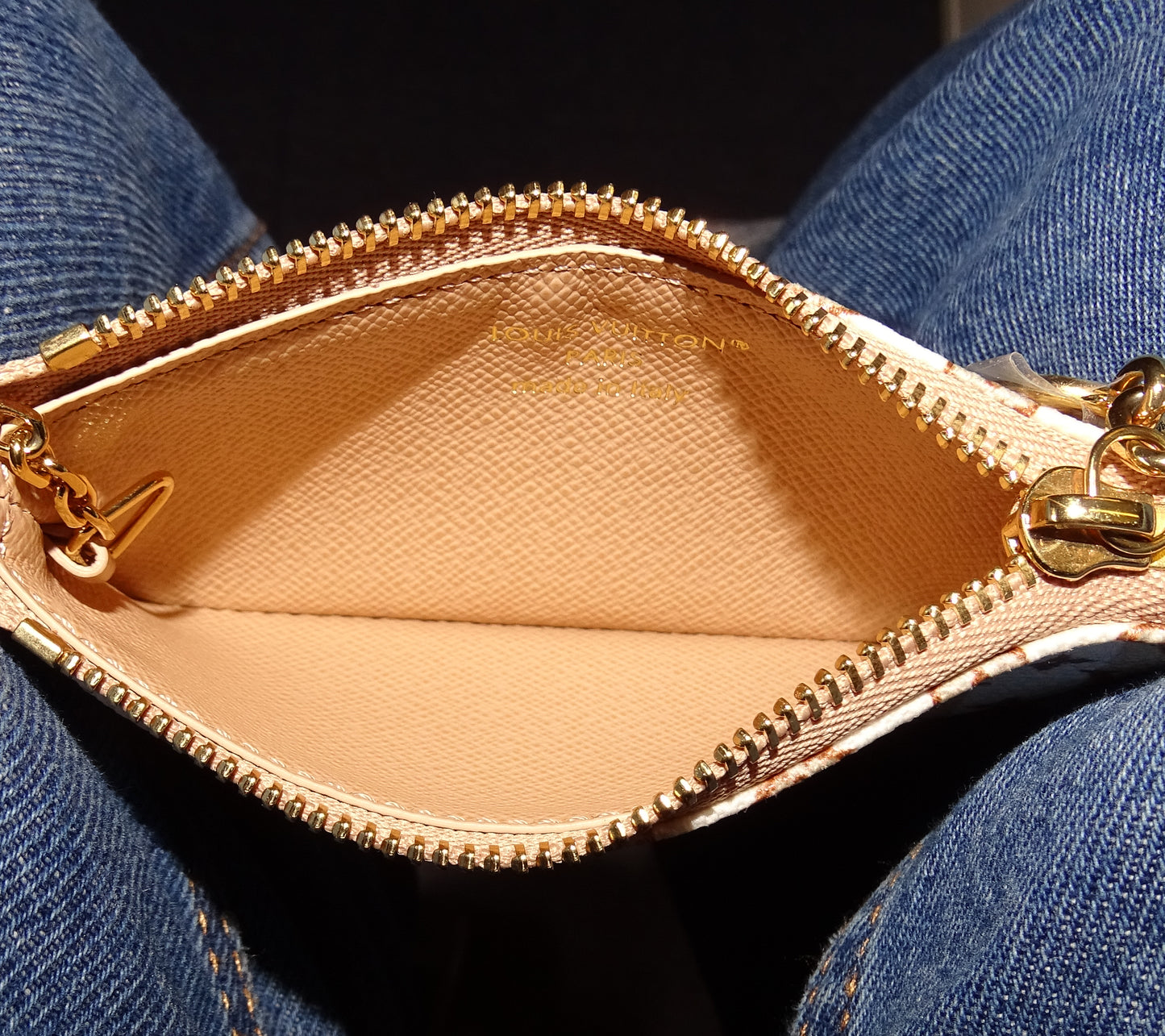 Louis Vuitton Cles LV Stamp Nude Pink (NFID)