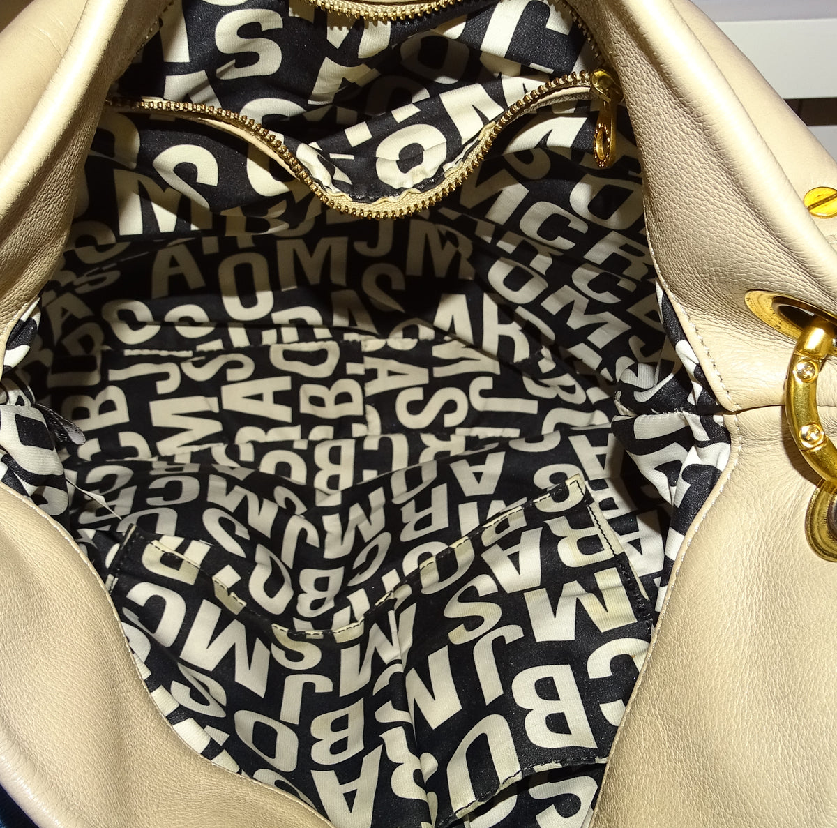 Marc By Marc Jacobs Hilier Hobo Beige