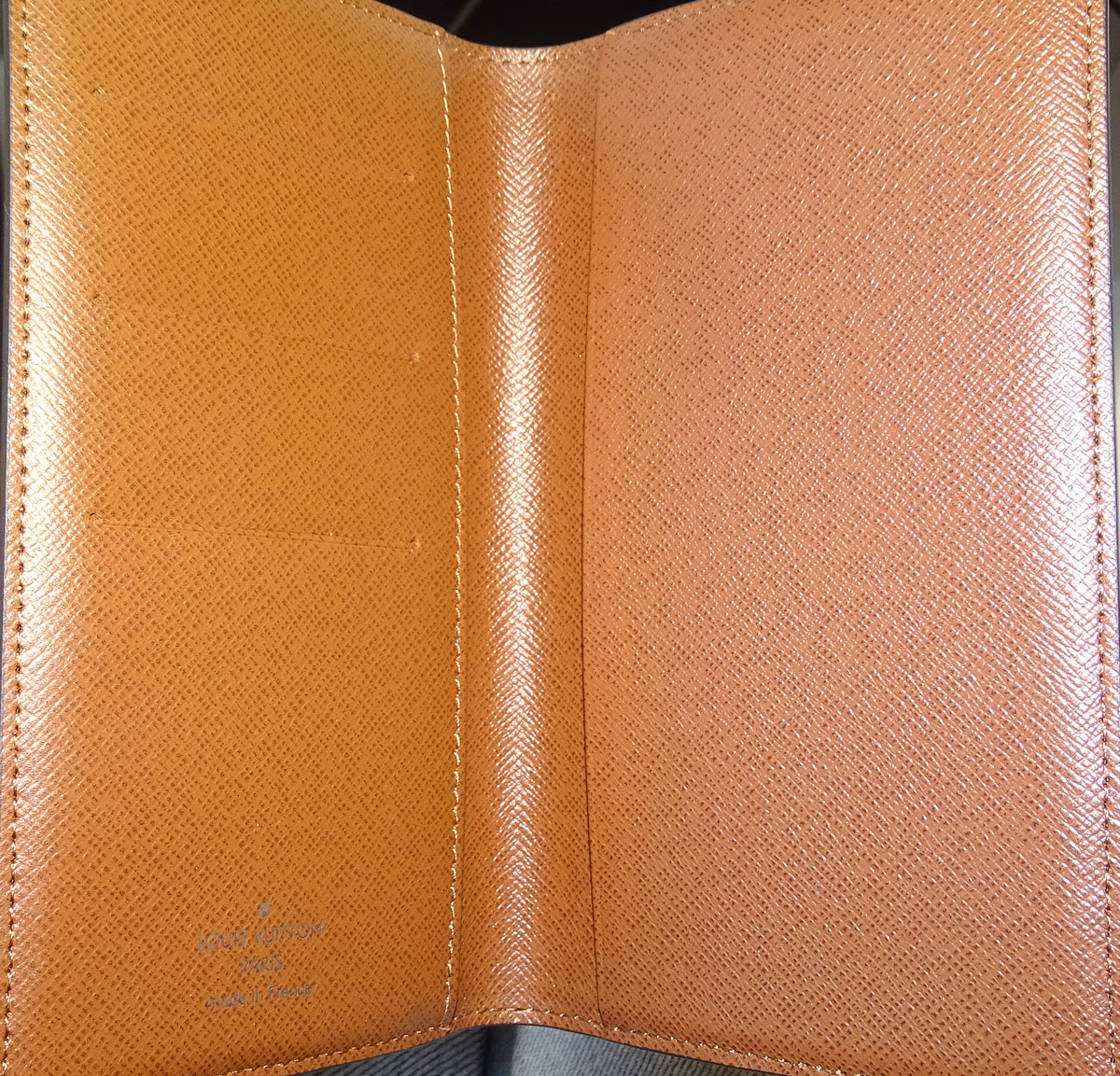 Louis Vuitton Slim Vertical Wallet Monogram (NFID)