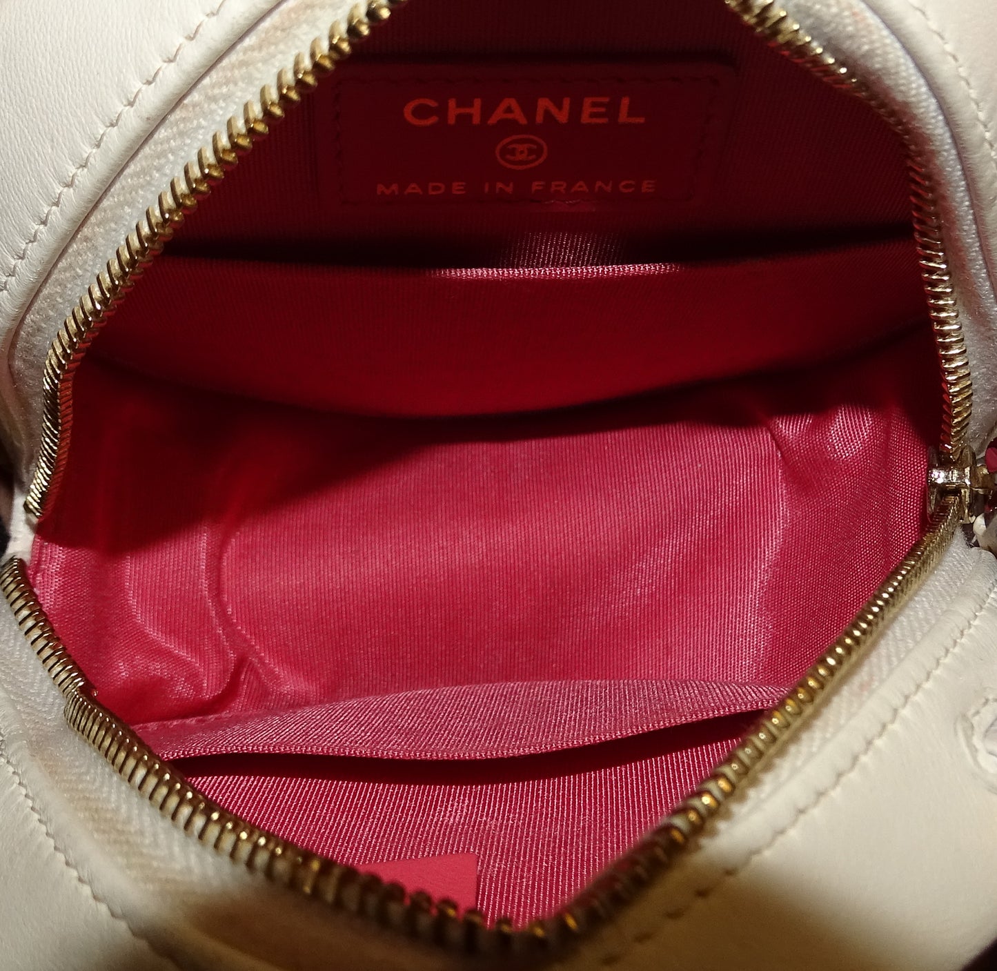Chanel White Leather Round 19 Clutch on Chain 2020