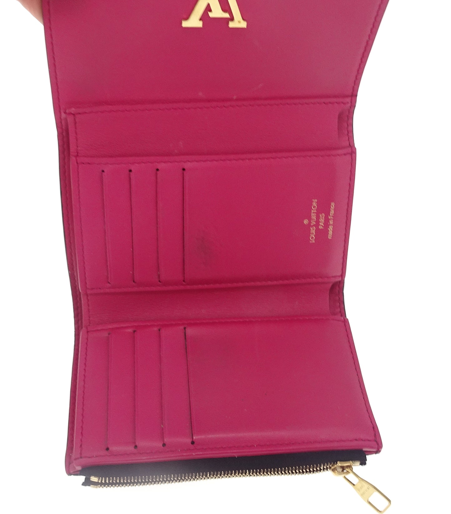 Louis Vuitton Black Capucines Wallet (NFID)