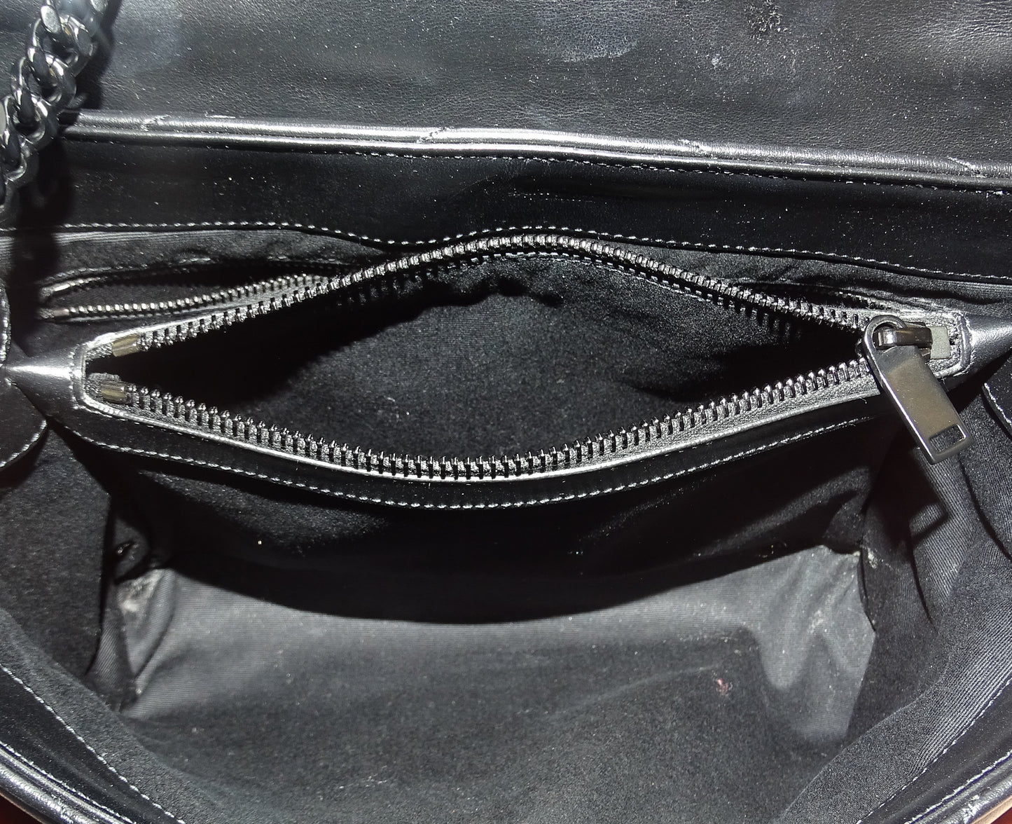 Saint Laurent Loulou Medium All Black 2021