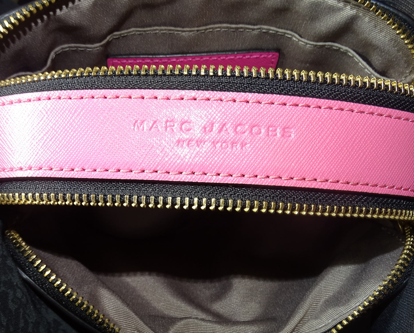 Marc Jacobs Snapshot Hot Pink