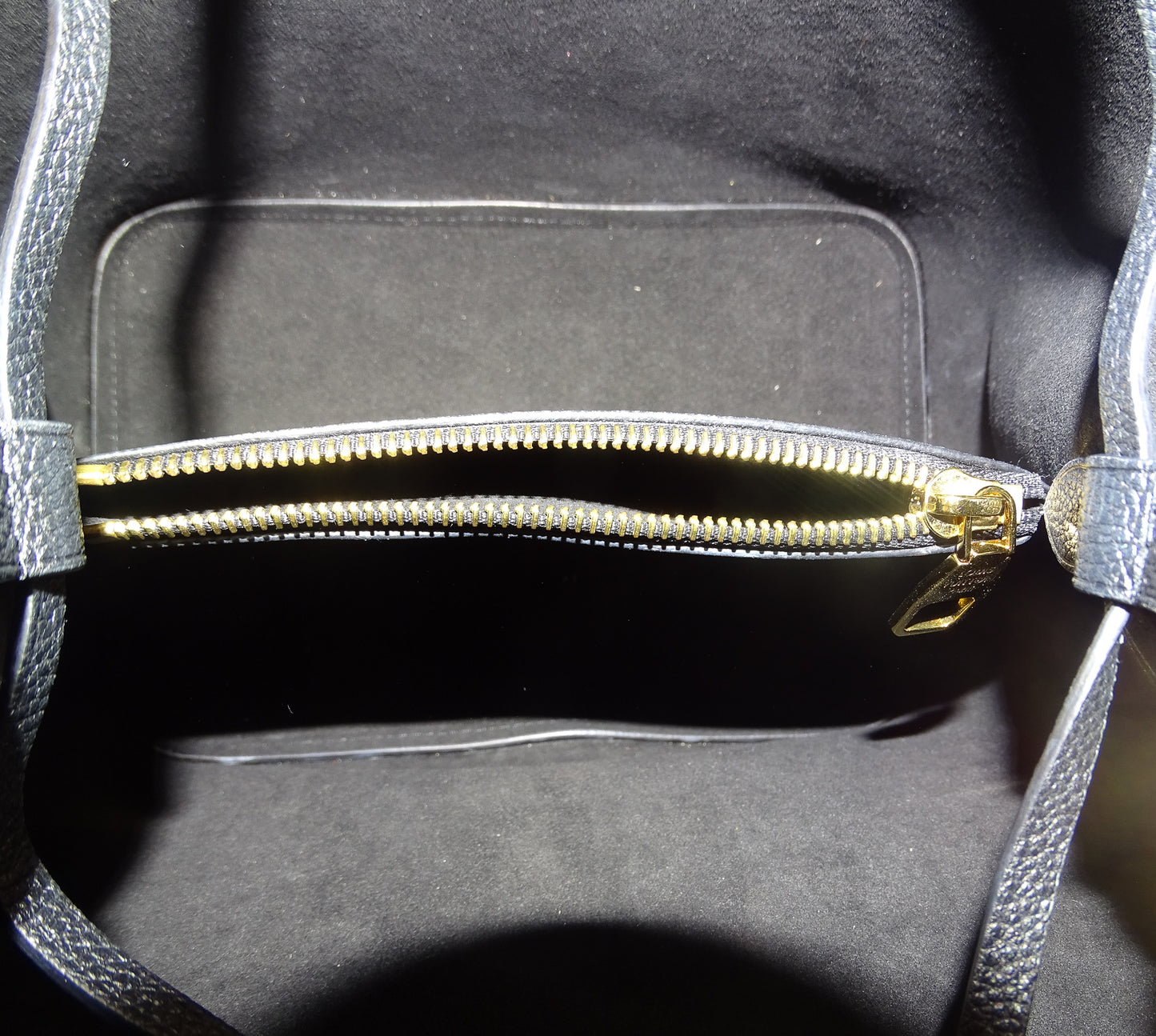 Louis Vuitton NeoNoe Noir Empreinte Leather (NFID)