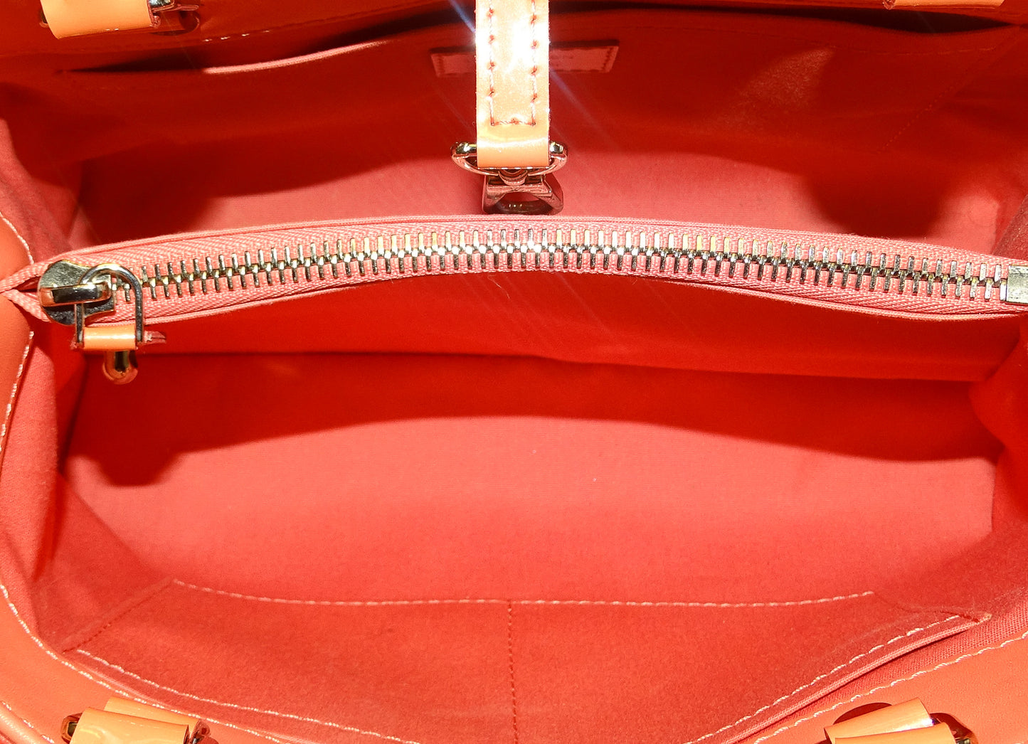 Louis Vuitton Poppy Monogram Vernis Leather Montaigne BB CA4165