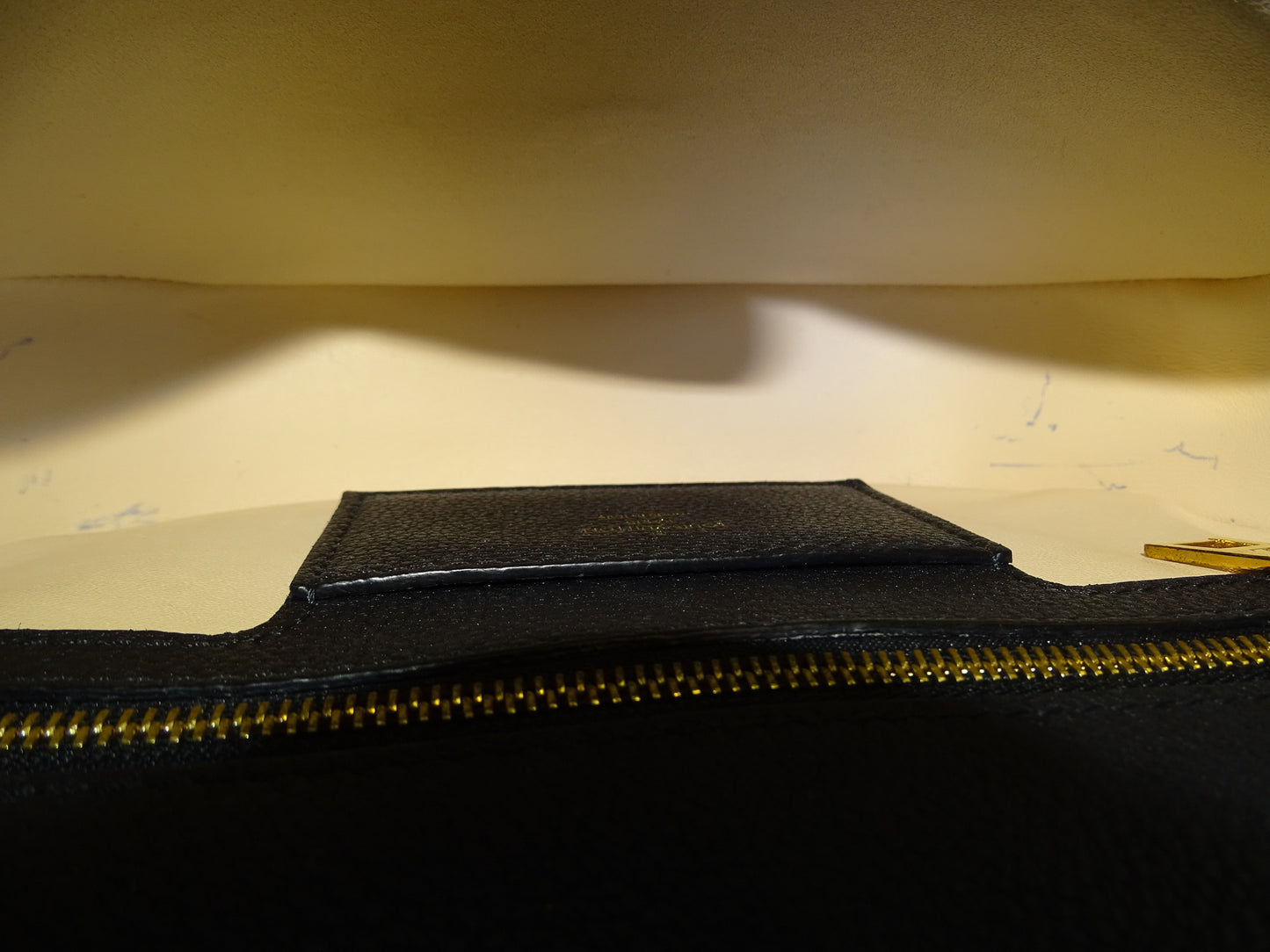 Louis Vuitton Pont 9 Soft MM Black