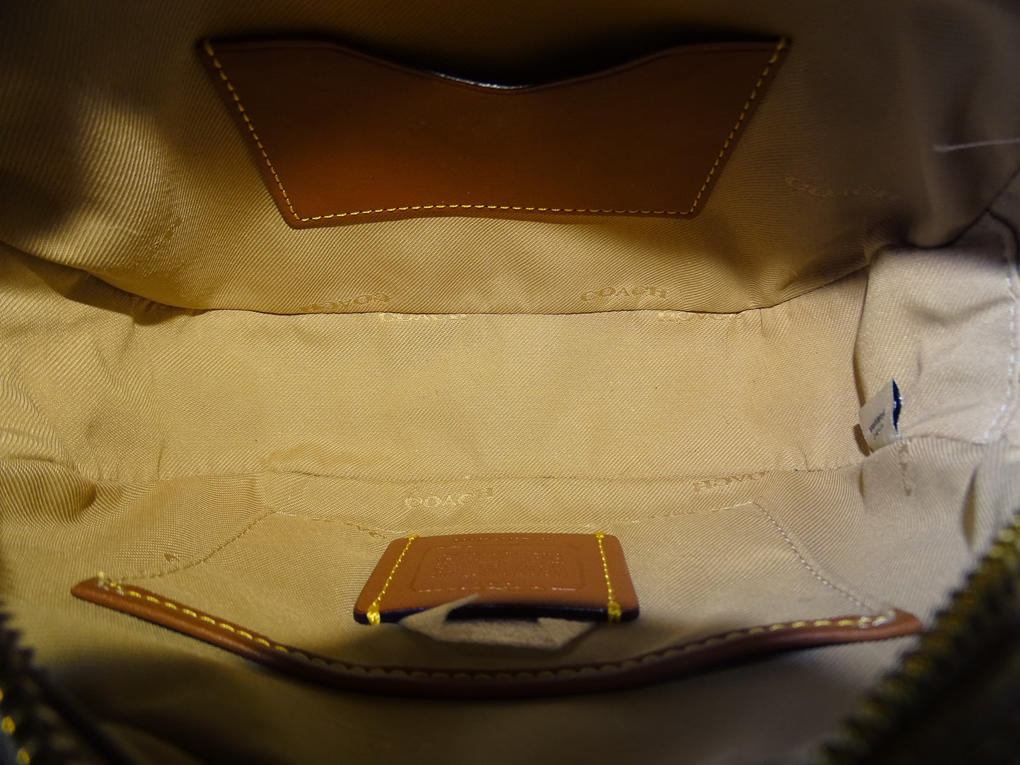 Coach Turnlock Camera Bag Beige with Logo Strap