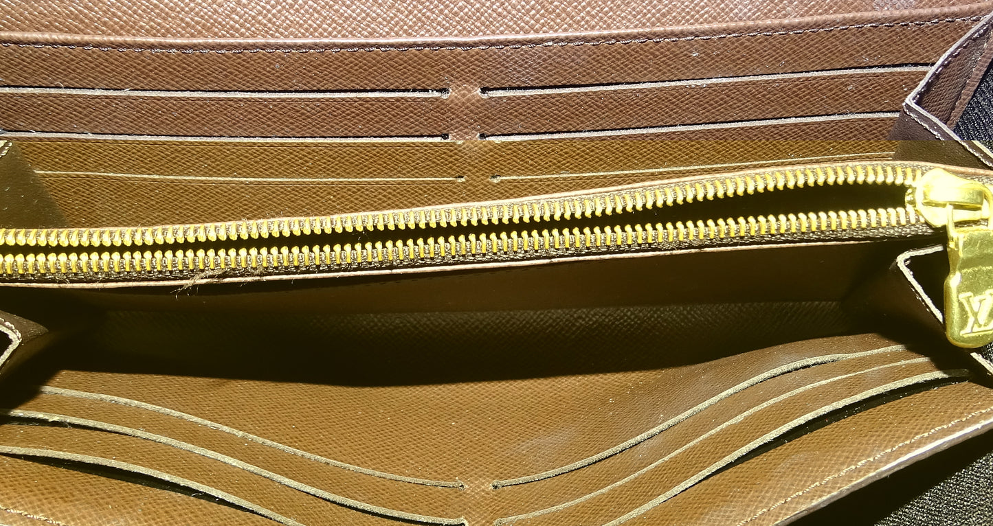 Louis Vuitton Sarah Wallet Damier Ebene (NFID)