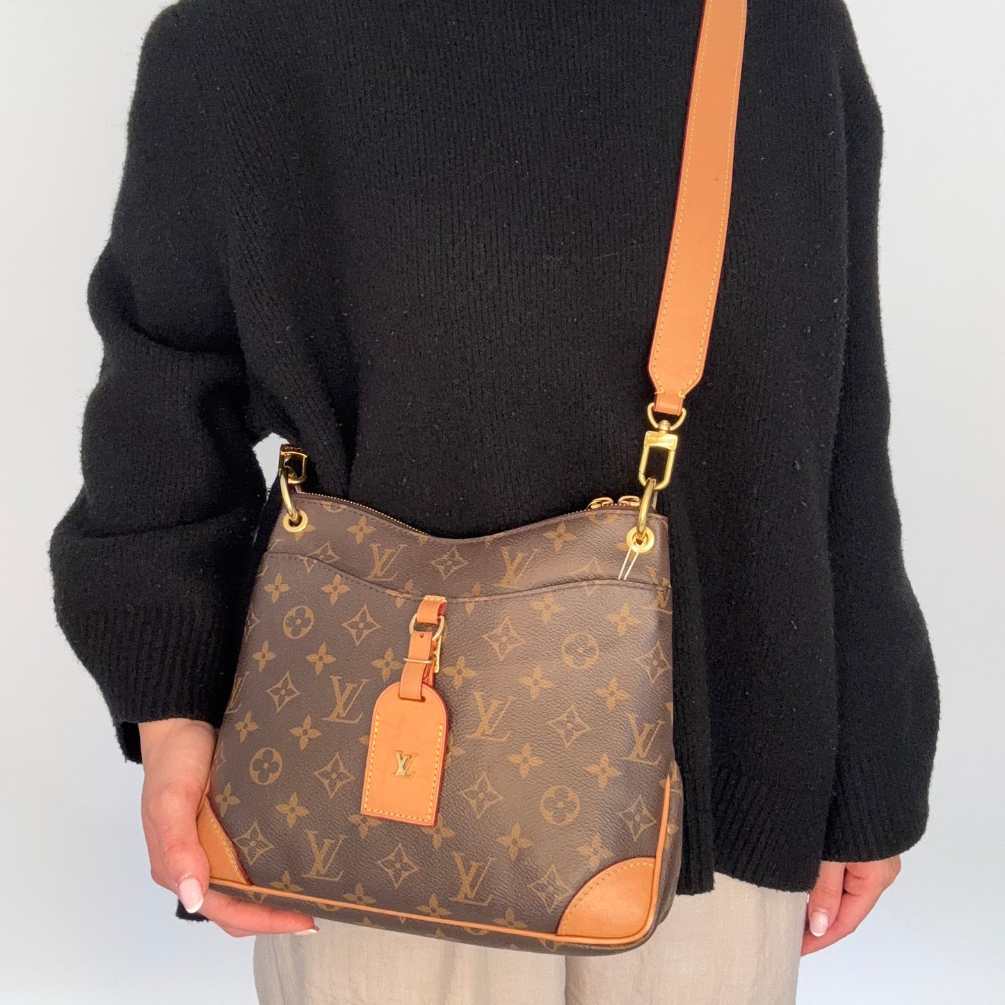 Louis Vuitton Odeon PM (NM) Monogram AH2210 -2020