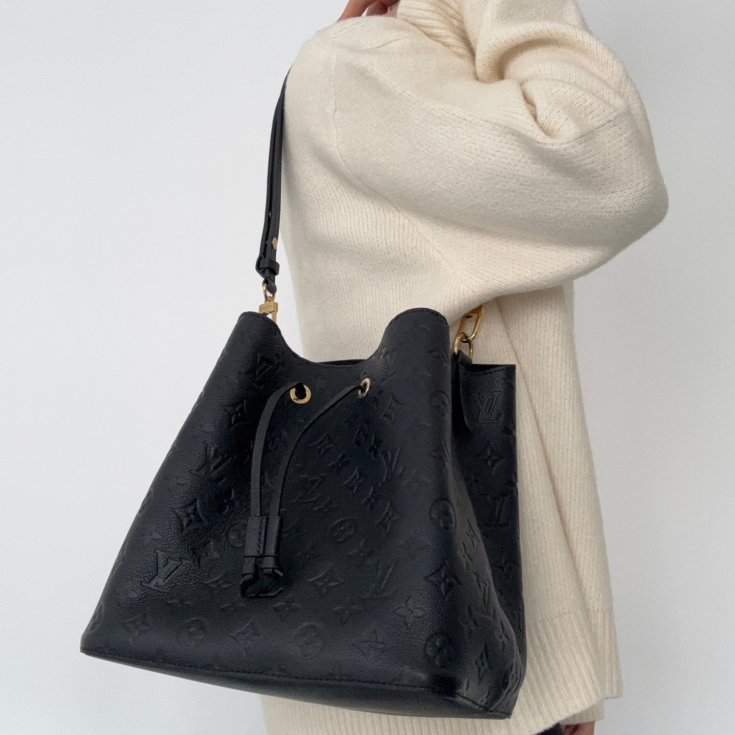 Louis Vuitton NeoNoe Noir Empreinte Leather (NFID)