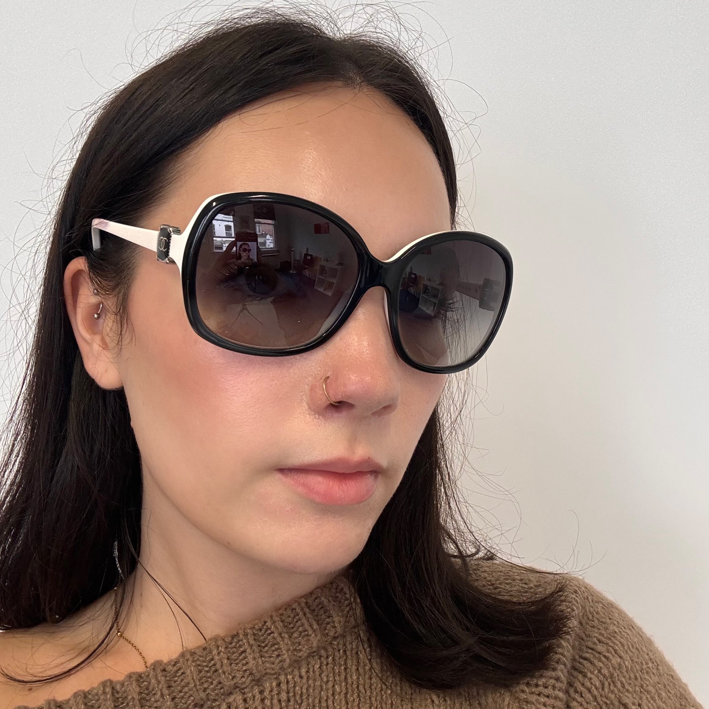 CHANEL サングラス 5174-A ブラック Chanel 5174 Square Monochrome Sunglasses White Black | Designer