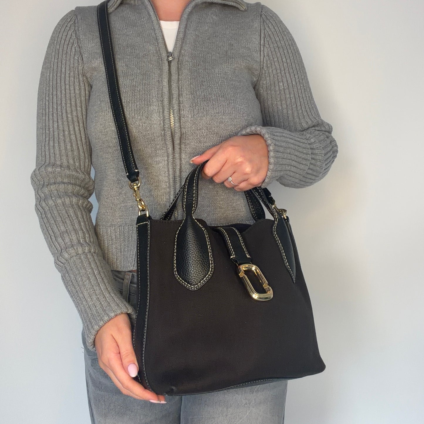 Marc Jacobs Reporter Bag in Black Canvas and Leather