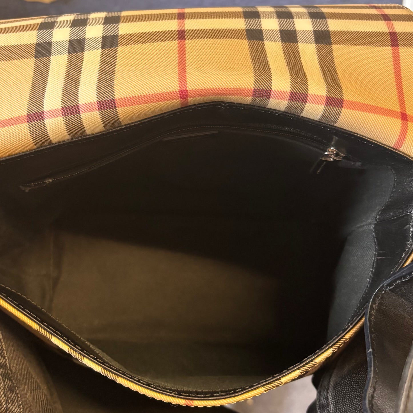 Burberry Nova check Vintage Flap Messenger Bag