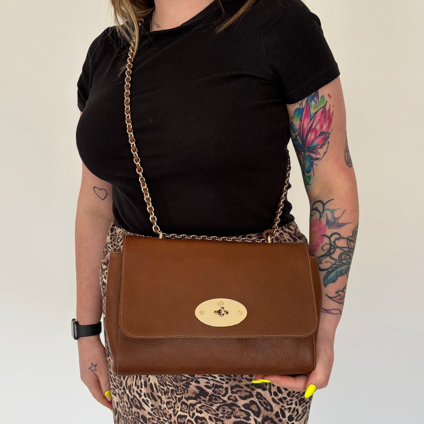Mulberry Brown NVT Grained Medium Lily