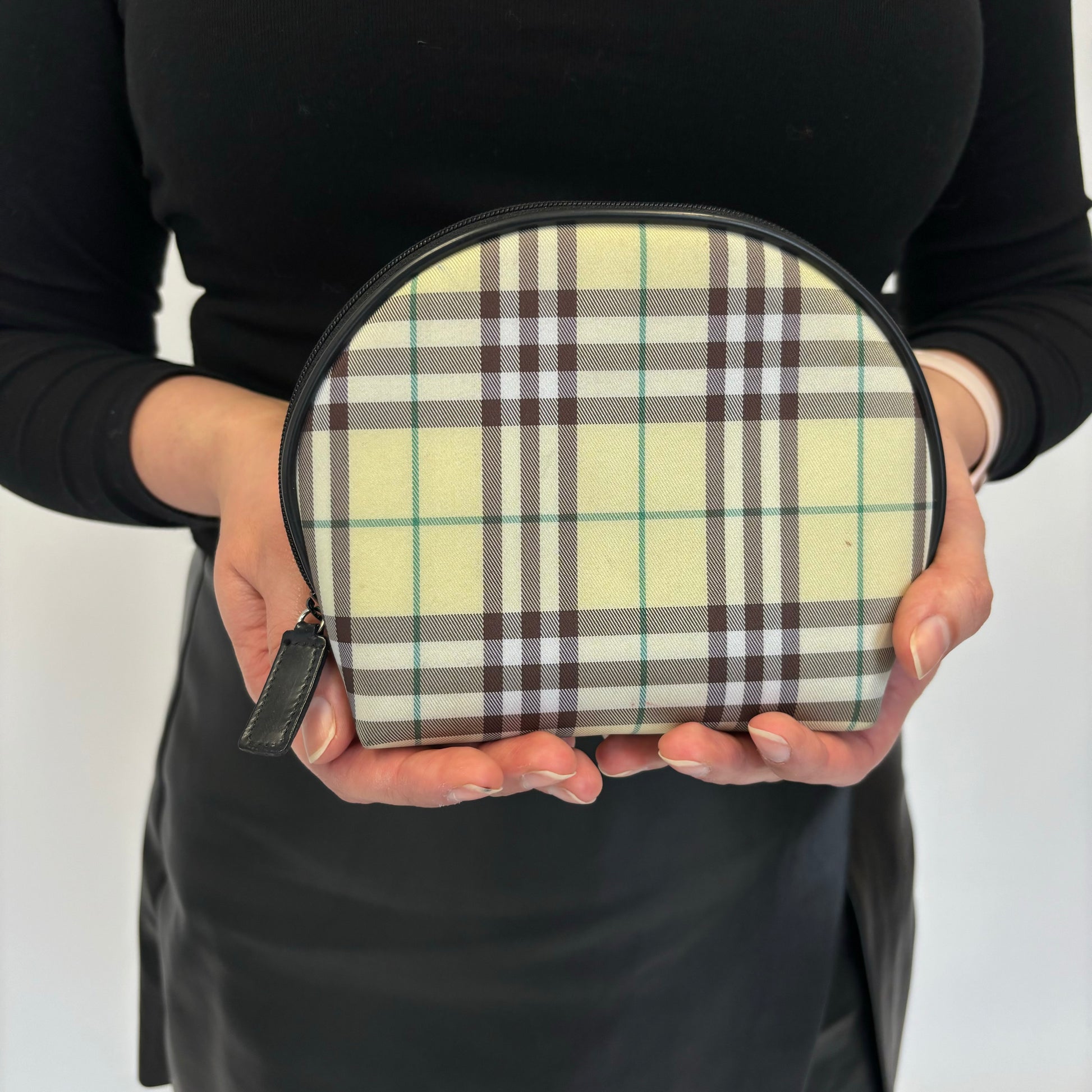 Burberry nova check cosmetic bag cheap