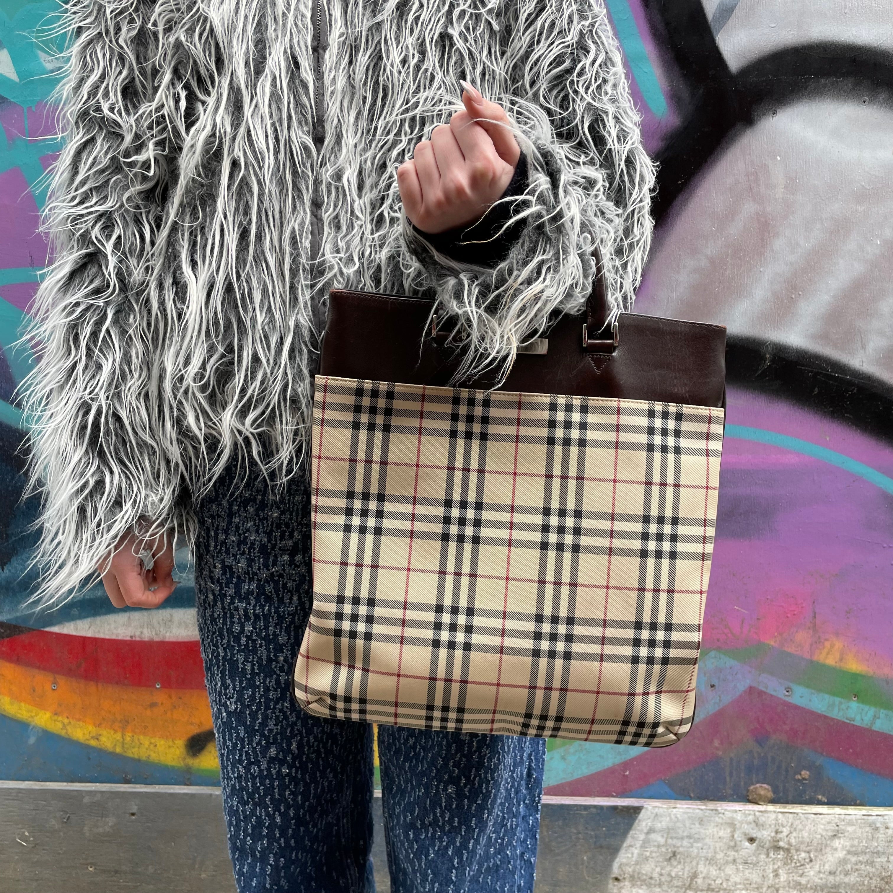 Old shop burberry bags