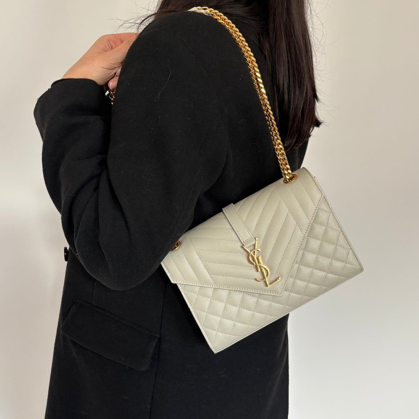 Saint Laurent Blanc Vintage Grain De Poudre Medium Envelope Shoulder Bag