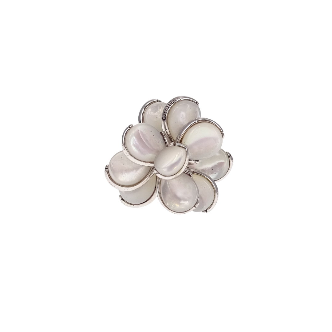 Chanel 2008V Cocktail Ring With Costume Pearl Leaves
