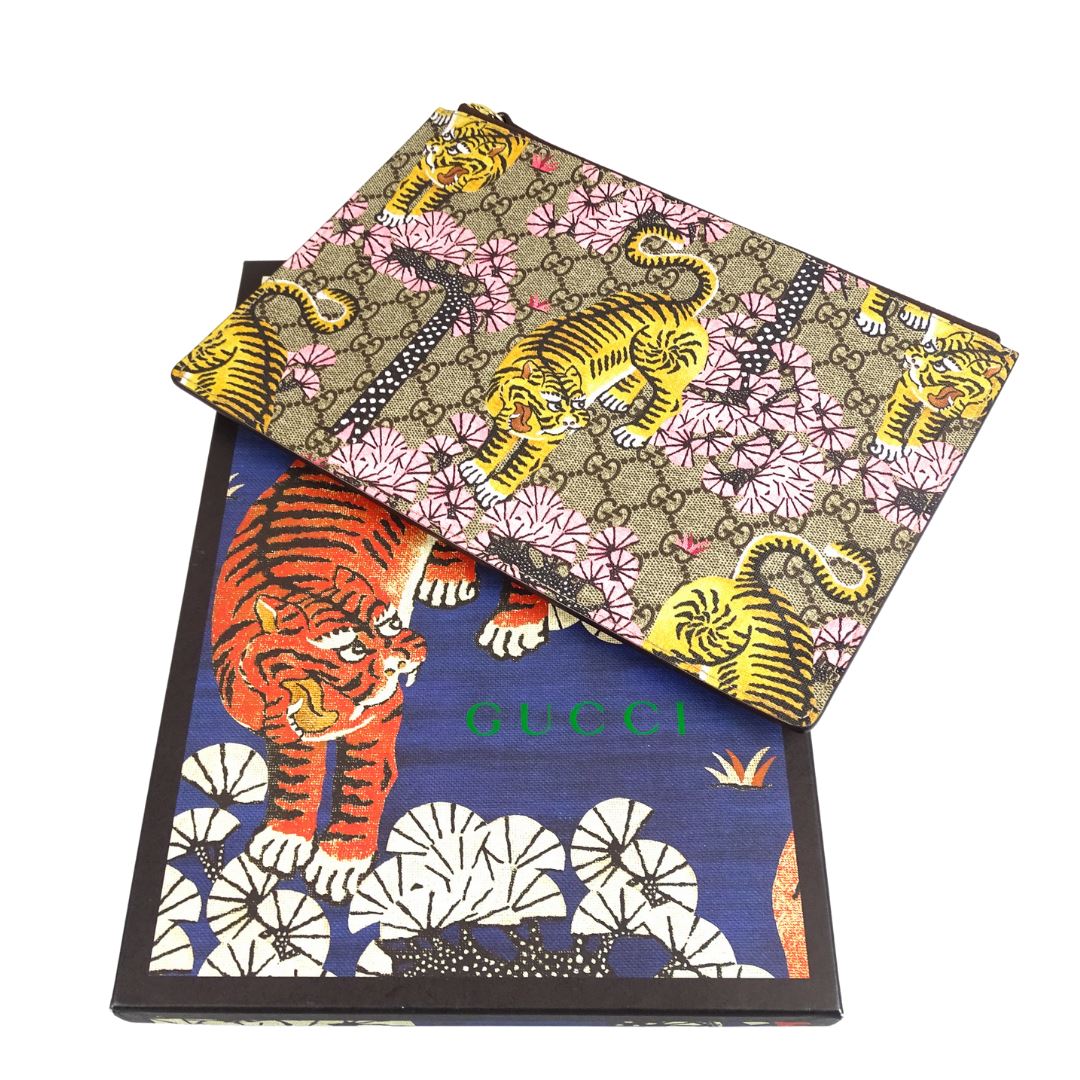 Gucci GG Supreme Bengal Zip Pouch Ltd Edition Bags Gucci 