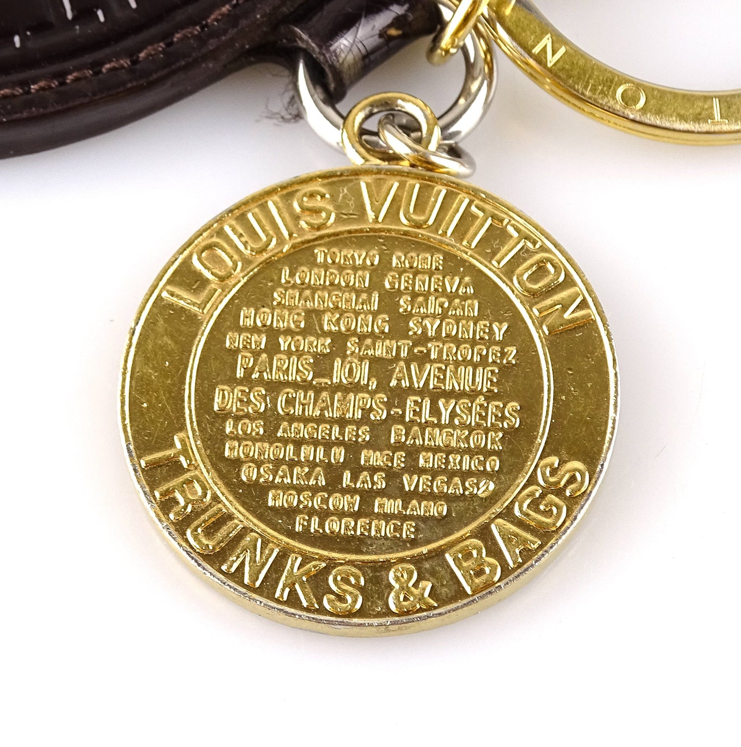 Louis Vuitton Trunks and Bags Disc Key Charm Gold/Amarante Jewellery Louis Vuitton 