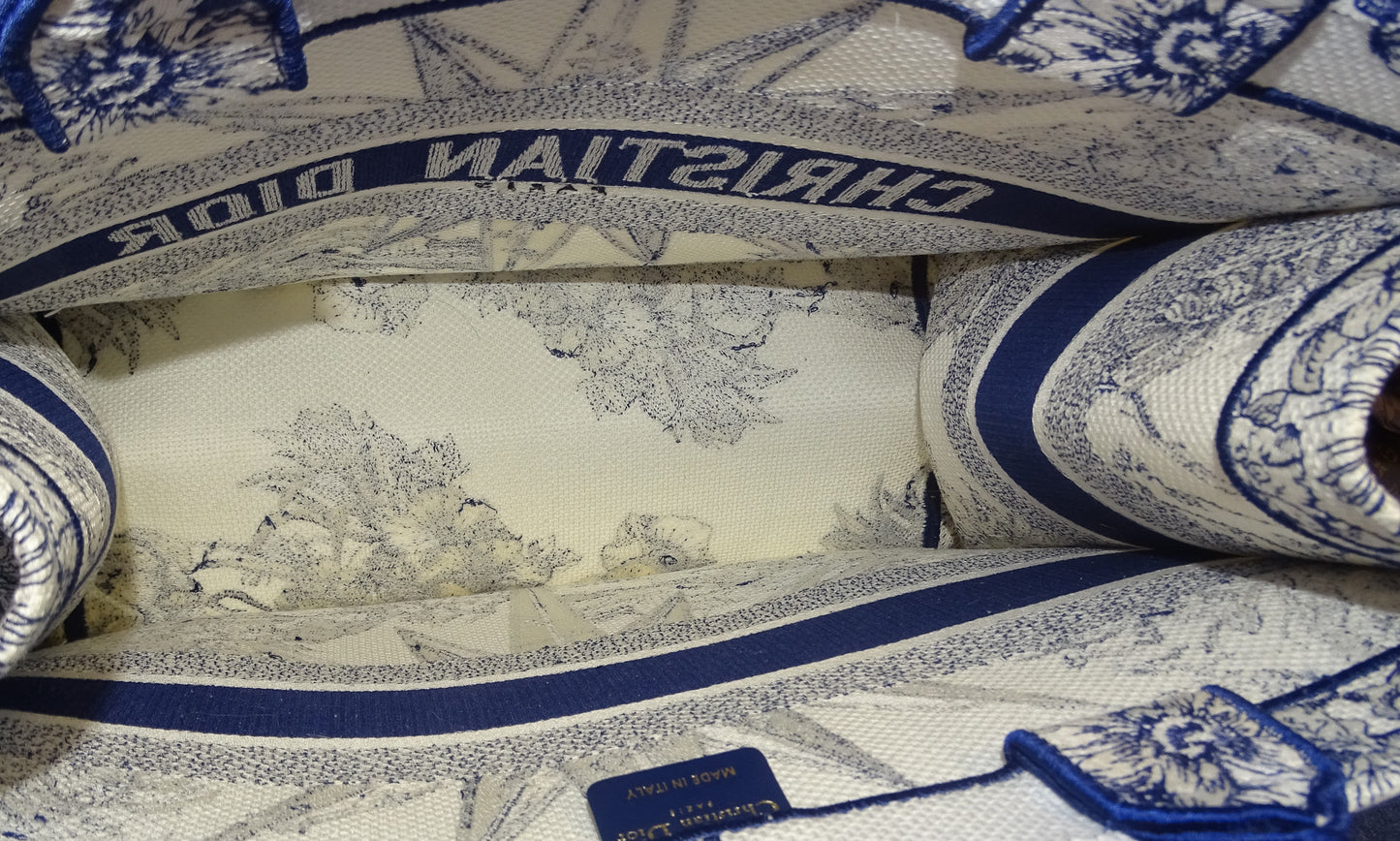 Dior White and Blue Rêve d'Infini Embroidery Medium Book Tote