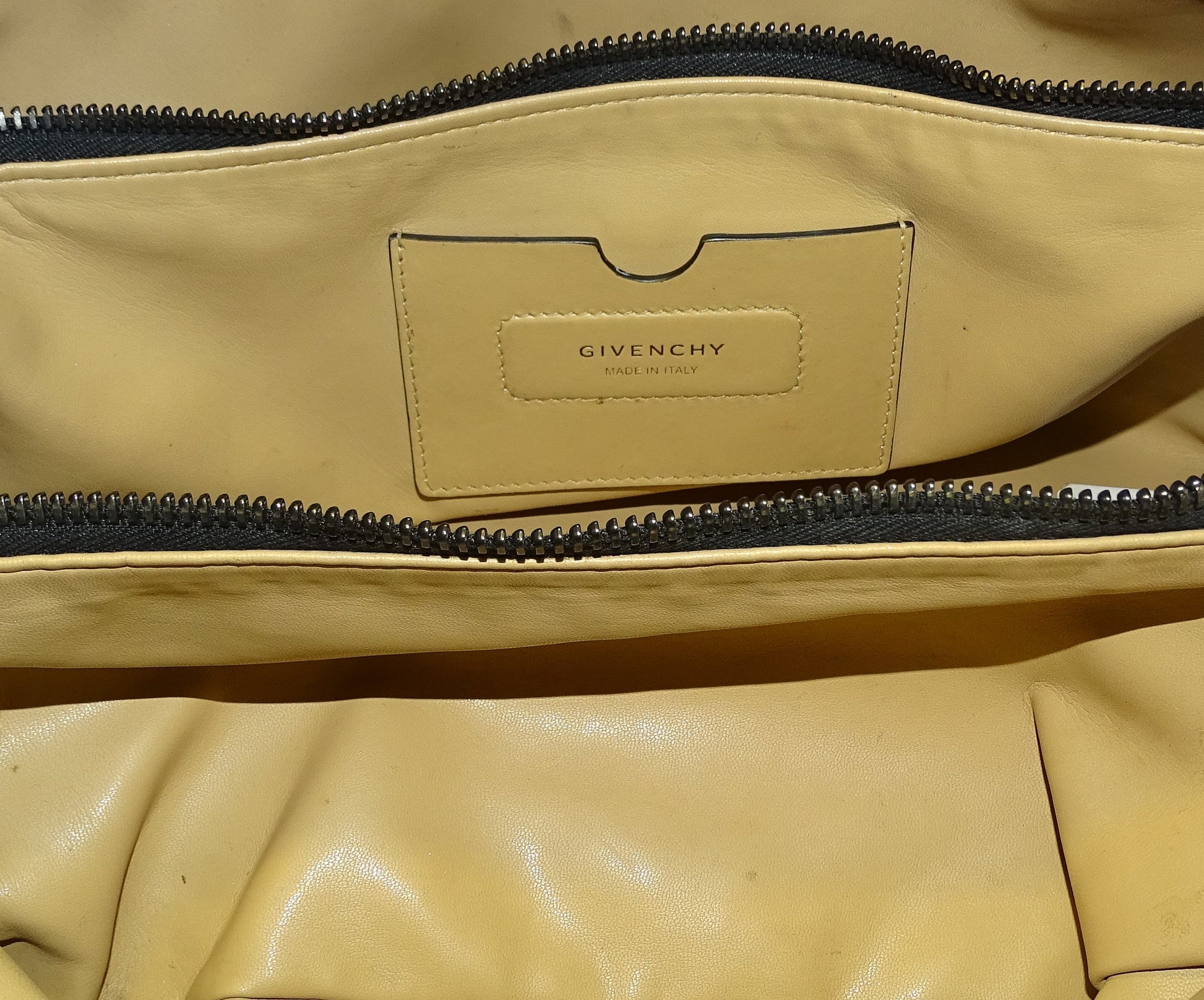 Givenchy ID93 Large Zip Bag Black Bags Givenchy 