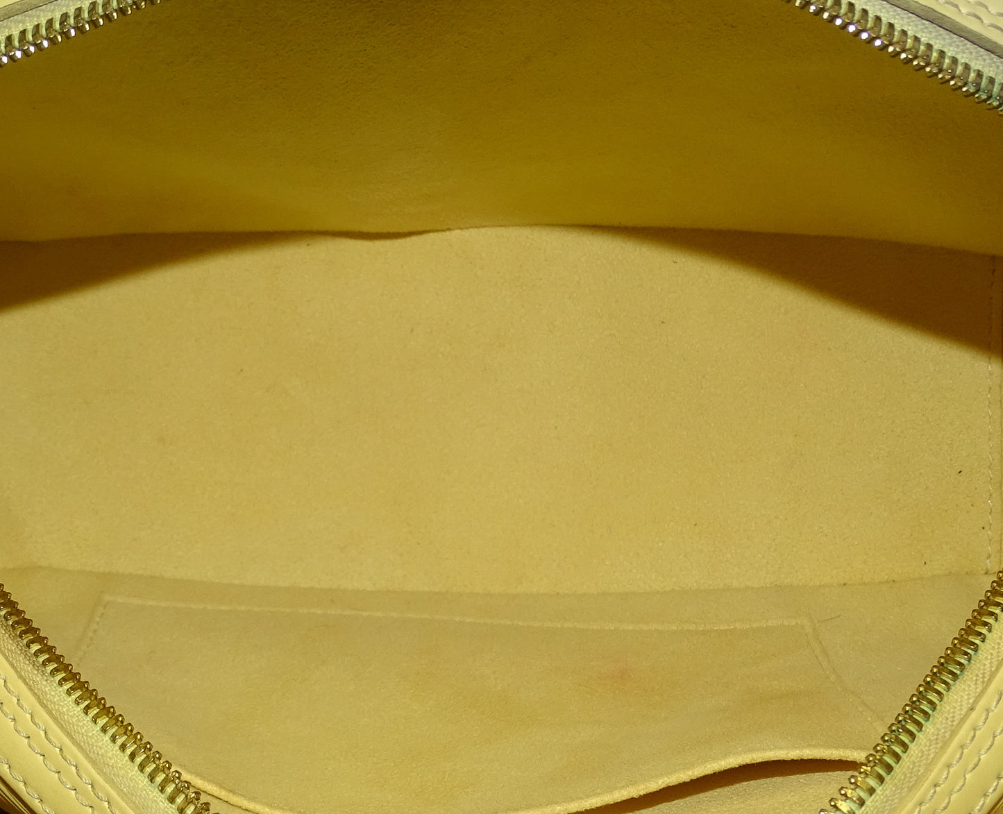 Louis Vuitton Vintage Vanilla Epi Leather Jasmine TH1010